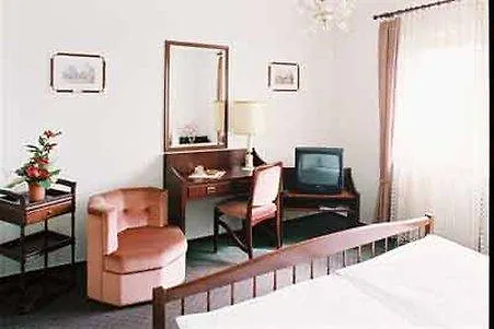 Hotel Garni Geisler Cologne 3*,